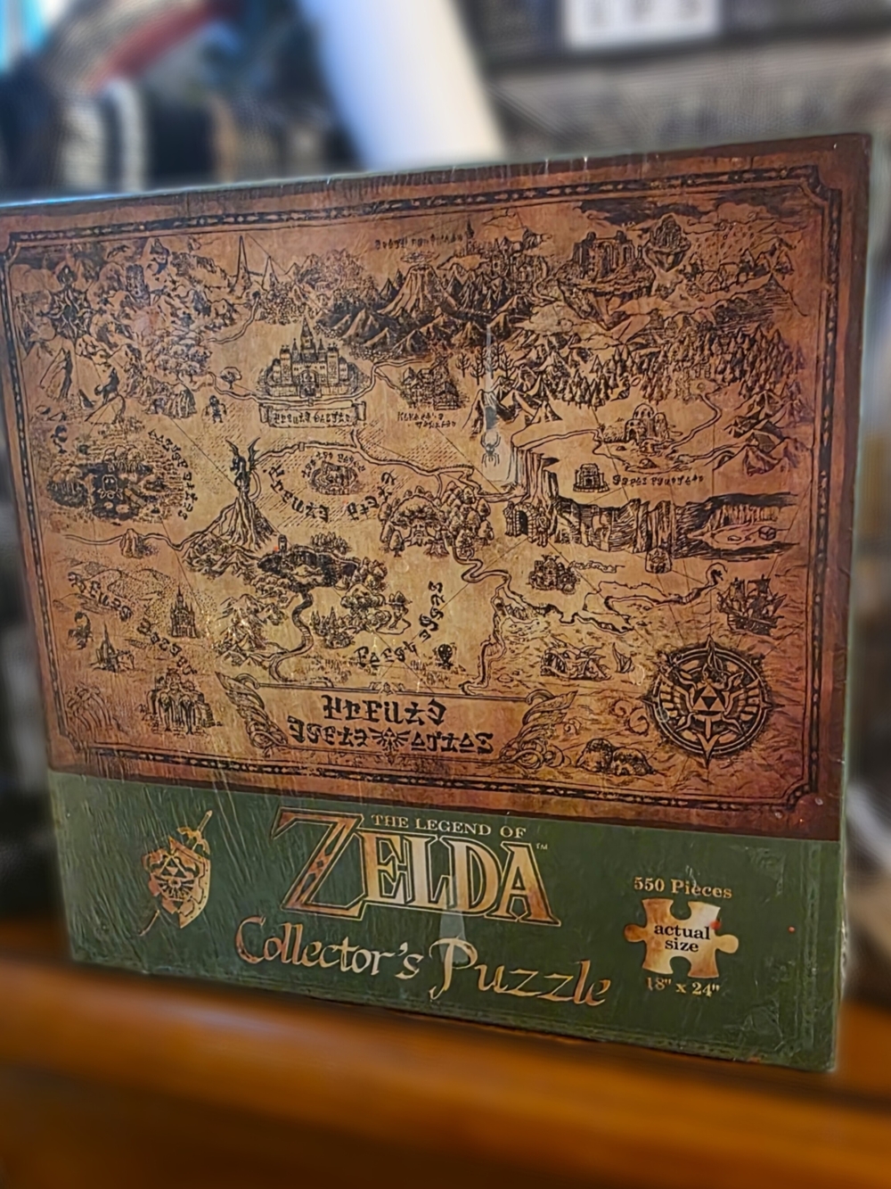 The Legend of Zelda Collector's Puzzle 550 pieces. (never opened)